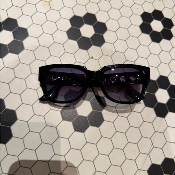 Alexander McQueen Accessories - Alexander McQueen black glasses w/gold grommet detail